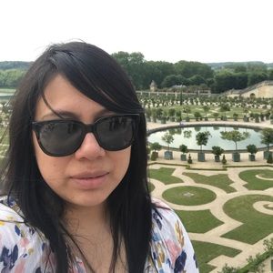 Meet your Posher, Sandra